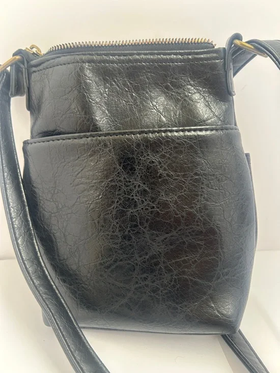 White Mountain Black Crossbody Bag with Gold Hardware - Picture 5 of 5